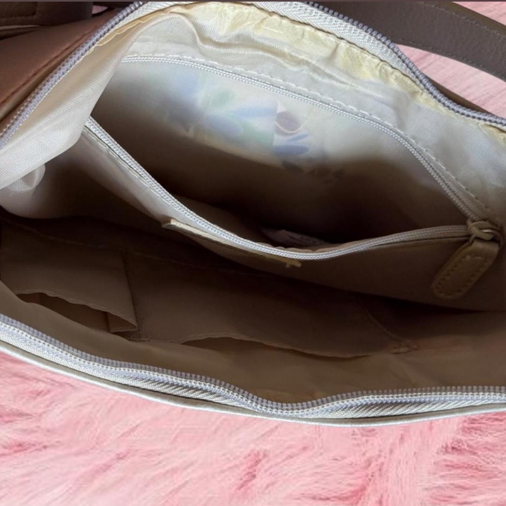 Croft & Barrow Metallic Champagne Curved Adjustable Faux Leather Shoulder Bag - Picture 4 of 7